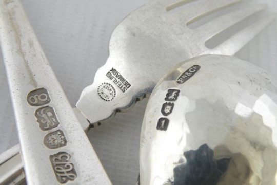 Important makers cat